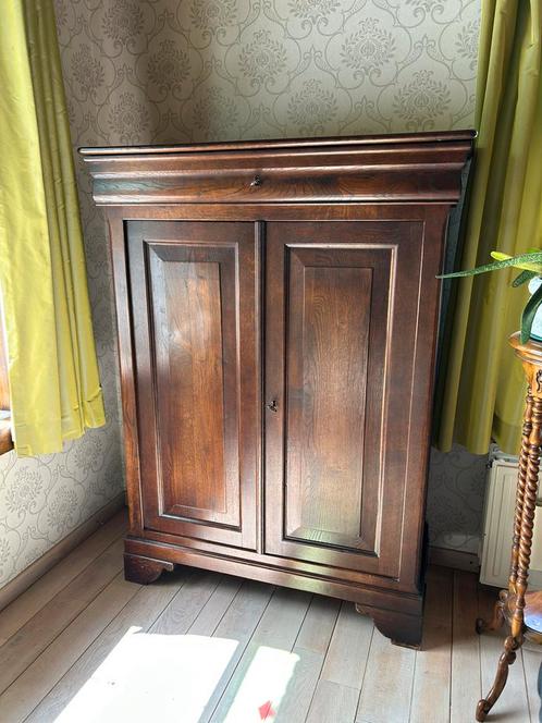 Massief eik eetplaats , 3 kasten , tafel en 8 stoelen, Antiek en Kunst, Antiek | Meubels | Kasten, Ophalen