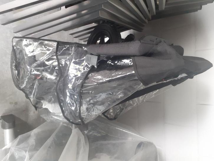 Mountain buggy urban jungle, Kinderen en Baby's, Buggy's, Gebruikt, Regenhoes, Verstelbare rugleuning, Voetenzak, Zonnekap, Ophalen