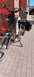 Elektrische fiets te koop – bijna nieuw, slechts 300 km, nog, Fietsen en Brommers, Fietsen | Tandems, Ophalen, Zo goed als nieuw