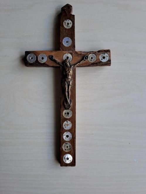 Très ancienne croix avec nacre, Antiquités & Art, Antiquités | Objets religieux, Enlèvement