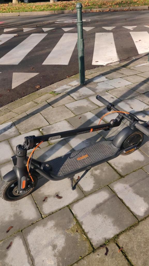 Trottinette electrique Segway Ninebot F2 Plus, Vélos & Vélomoteurs, Trottinettes, Utilisé, Step électrique (E-scooter), Enlèvement