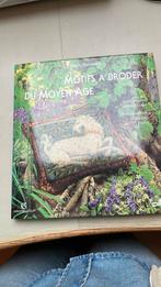 Borduurmotieven middeleeuwen, Ophalen of Verzenden, Gebruikt, Handborduren, Patroon