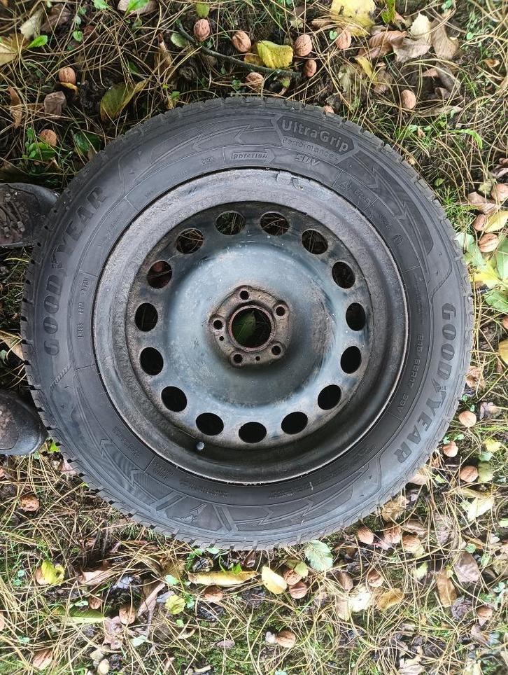 4 pneus hiver sur jante, Auto-onderdelen, Banden en Velgen, Banden en Velgen, Winterbanden, 17 inch, 215 mm, Personenwagen, Gebruikt