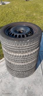 Te koop 4 16 inch 5-gaats stalen velgen met winterbanden, Auto-onderdelen, Banden en Velgen, 16 inch, Band(en), Winterbanden, Ophalen of Verzenden