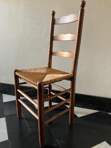 10 elegante eiken stoelen  beschikbaar voor biedingen