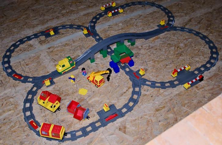 Lego duplo elektrische trein, Kinderen en Baby's, Speelgoed | Duplo en Lego, Zo goed als nieuw, Duplo, Complete set, Ophalen