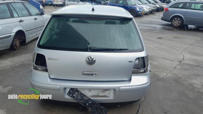 Trekhaak van een Volkswagen Golf, Auto-onderdelen, Ophanging en Onderstel, Volkswagen, Gebruikt, 3 maanden garantie