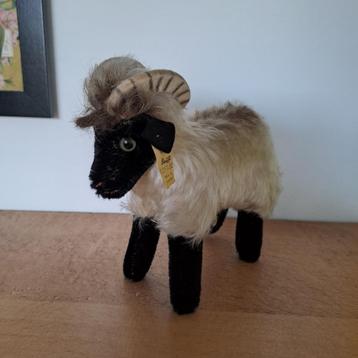 Steiff Mouton Snucki uit de jaren 60 beschikbaar voor biedingen