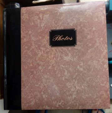Grote foto album beschikbaar voor biedingen