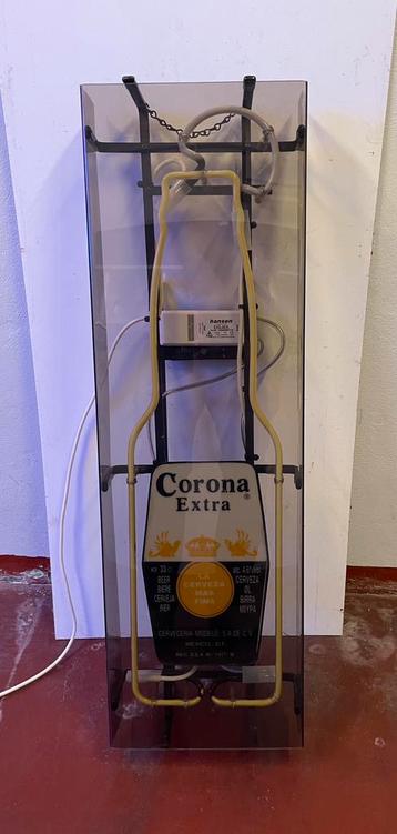 Neonreclame Corona Extra beschikbaar voor biedingen
