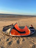 RRD religion 9m (2021) kite + bar (perfect condition), Ophalen, 9 m², Geen board, Zo goed als nieuw