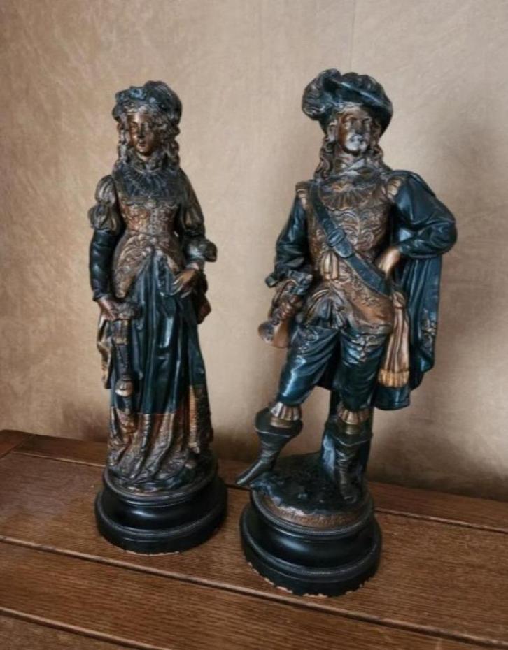 Decoratief beeldenduo "Musketiers" naar B. Ley, Antiek en Kunst, Kunst | Beelden en Houtsnijwerken, Ophalen