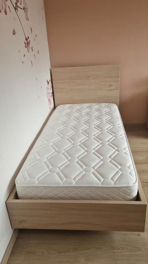 Eenpersoonsbed Hannah, Huis en Inrichting, Slaapkamer | Bedden, Zo goed als nieuw, Twijfelaar, Ophalen