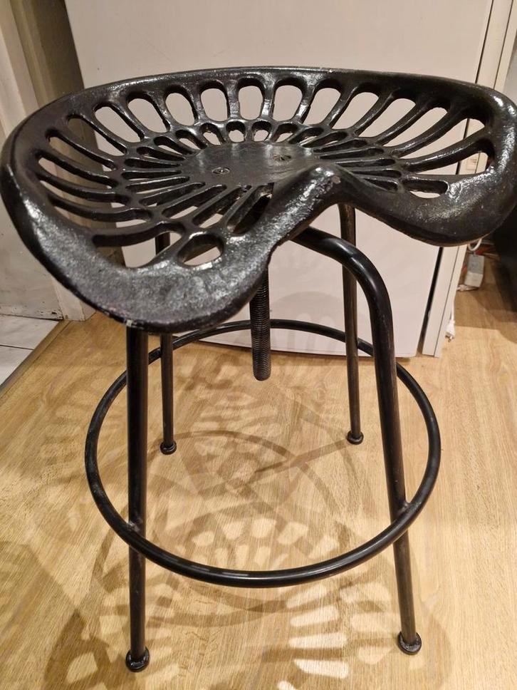 2 gietijzeren barkrukken, Maison & Meubles, Tabourets de bar, Utilisé, 90 cm ou plus, Métal, 2 tabourets, Réglable en hauteur