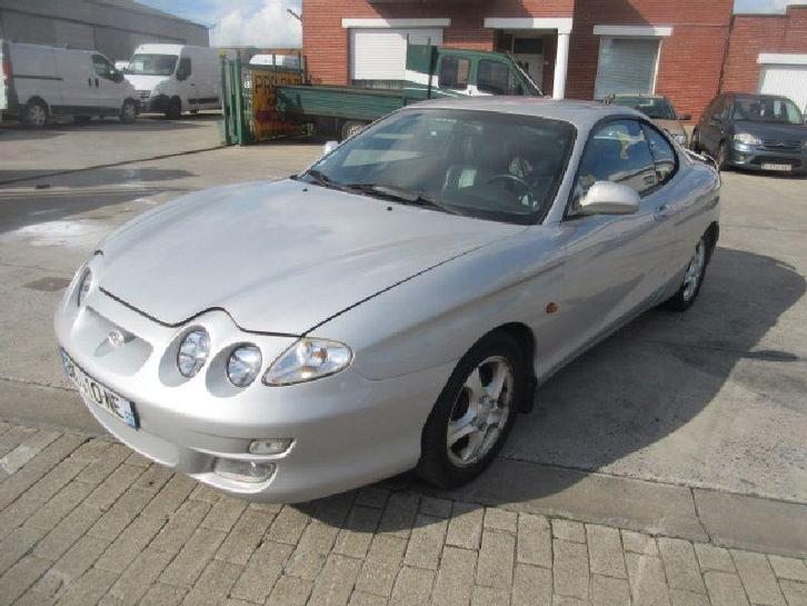 HYUNDAI COUPÃ‰  BENZINE 07-01, Auto's, Hyundai, Bedrijf, Coupé, Alarm, Startonderbreker, Benzine, Berline, Handgeschakeld, Zilver of Grijs