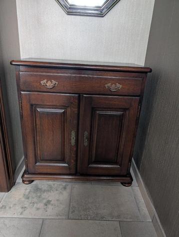 hallkast te koop beschikbaar voor biedingen