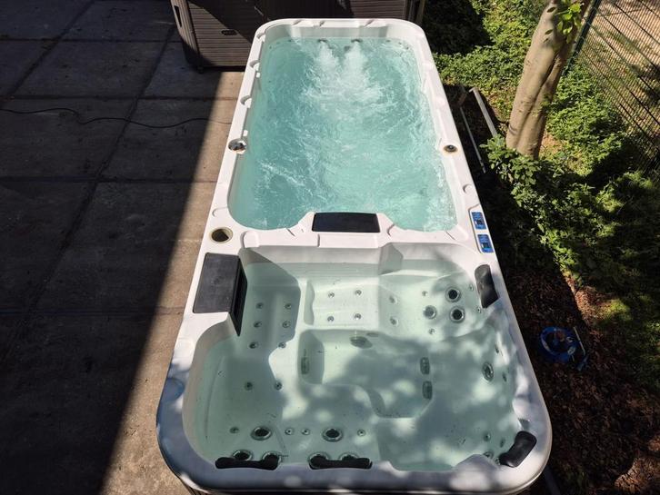 ‍️‼️GIGA ZWEMSPA DUBBELE CABINE ‼️‍️WERKEND TE ZIEN, Tuin en Terras, Bubbelbaden en Hottubs, Pomp, Ophalen of Verzenden
