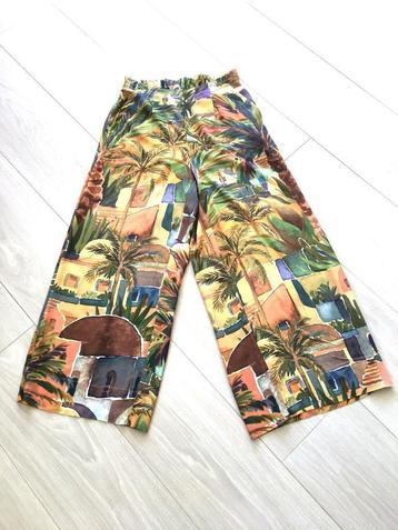 Oysho - "Tropische flair en ultiem comfort broek maat S!" beschikbaar voor biedingen