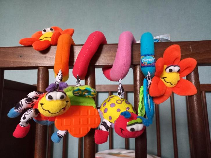 Playgro boxspiraal Amazing Garden activiteitenspiraal buggy, Kinderen en Baby's, Speelgoed | Babyspeelgoed, Zo goed als nieuw
