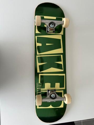 Complete skateboard baker deck 8.25, Sport en Fitness, Skateboarden, Ophalen of Verzenden, Zo goed als nieuw, Skateboard