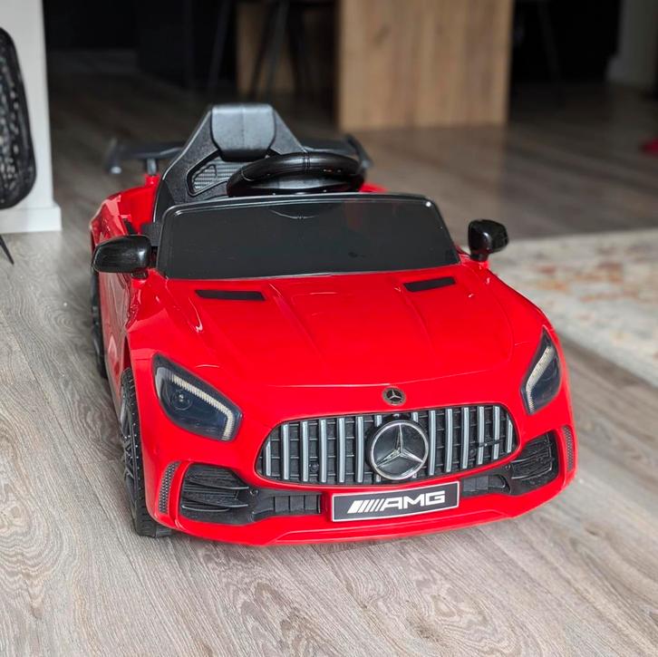 Mercedes GTR AMG auto voor kleuters, Kinderen en Baby's, Speelgoed | Buiten | Accuvoertuigen, Zo goed als nieuw, Ophalen