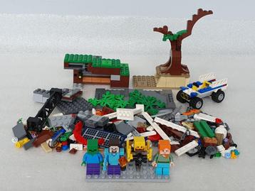 Lot Lego van ca. 350 gram met Minecraft figuren beschikbaar voor biedingen