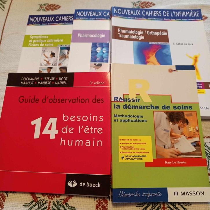 Ensemble de 5 livres pour études infirmiéres, Boeken, Studieboeken en Cursussen, Nieuw, Hoger Onderwijs, Ophalen