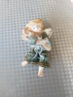 4 engeltjes in polystone 17cm  kunnen hangen, Enlèvement