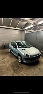 Peugeot 206 Essence 2005 – 205 000 km – Entretien nickel, Auto's, Voorwielaandrijving, Zwart, Overige kleuren, Leder en Stof