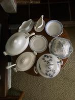 Vaisselle en porcelaine (BOCH, ST AMAND, etc.) - URGENT - NP, Antiquités & Art, Enlèvement