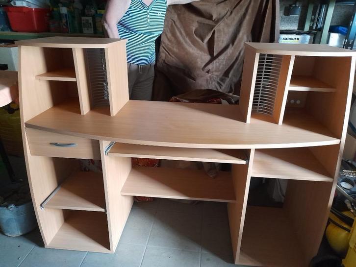 bureau pour ordinateur, Computers en Software, Desktop Pc's, Zo goed als nieuw, Ophalen