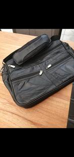 Laptop  aktetas in leder, Computers en Software, Ophalen, Aktetas