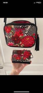 Portefeuille desigual, Bijoux, Sacs & Beauté, Comme neuf