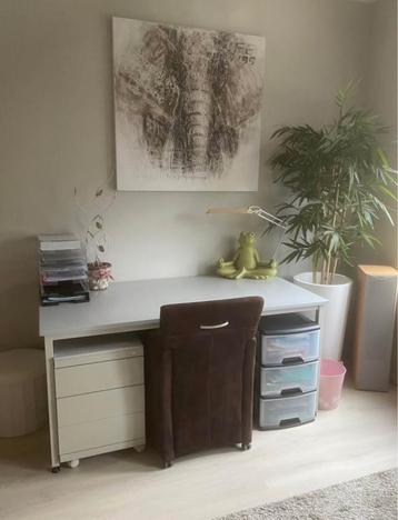 Bureau beschikbaar voor biedingen
