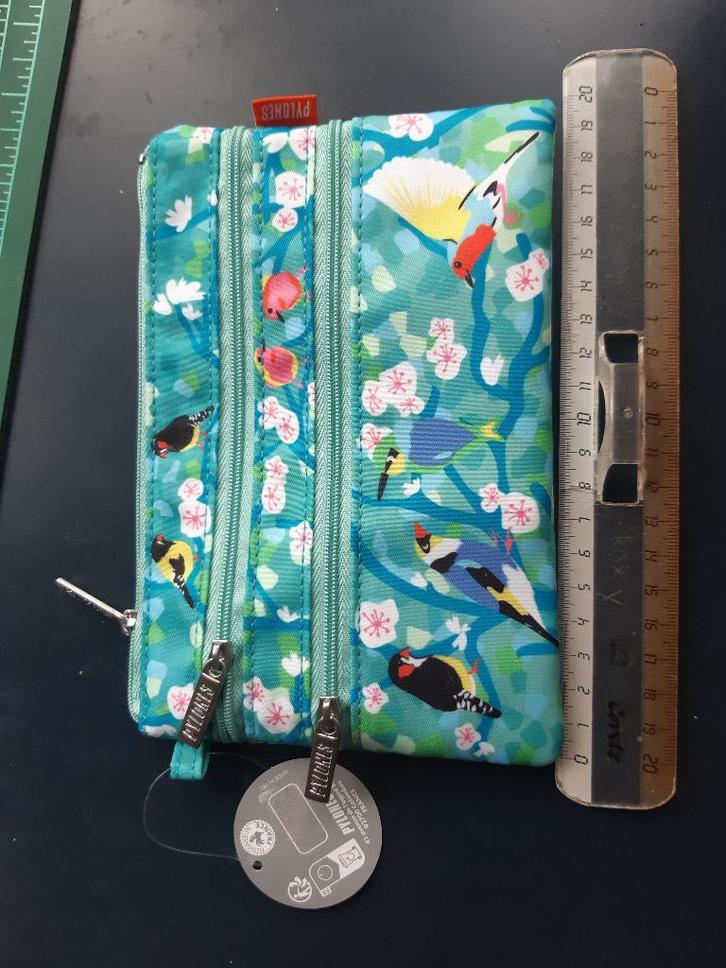 PYLONES etui met 3 ritssluiting, Handtassen en Accessoires, Toilettassen, Nieuw, Heer of Dame, Groen, Ophalen of Verzenden