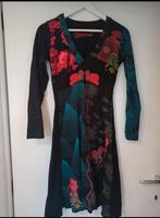 robe, jupe asymétrique qui allonge la silhouette Desigual S, Vêtements | Femmes, Robes, Comme neuf, Taille 36 (S), Autres couleurs