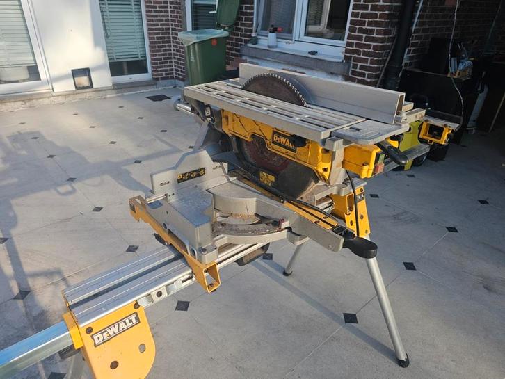 DEWALT VERSTEKZAAG + ZAAGTAFEL + ONDERSTEL, Doe-het-zelf en Bouw, Gereedschap | Zaagmachines, Zo goed als nieuw, Ophalen