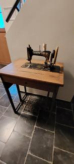 oude naaimachine/bijzettafeltje, Antiek en Kunst, Ophalen