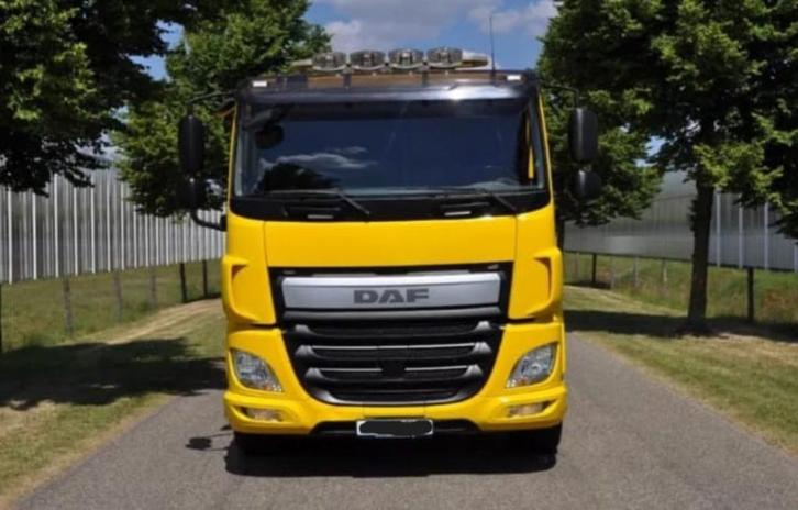 Camion - Dépanneuse porte-3 véhicules, Autos, Camions, Entreprise, ABS, Caméra de recul, Air conditionné, Verrouillage central