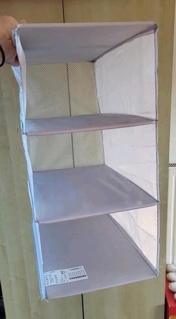 Opberger (kleerkast) met 3 vakken om op te hangen, Ophalen, Zo goed als nieuw
