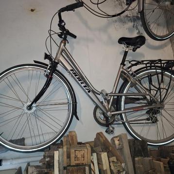 Damesfiets Norta volledig inorde. beschikbaar voor biedingen
