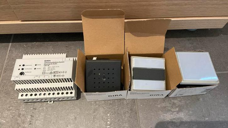 Gira deurcommunicatie systeem, Doe-het-zelf en Bouw, Elektriciteit en Kabels, Zo goed als nieuw, Overige typen, Ophalen of Verzenden