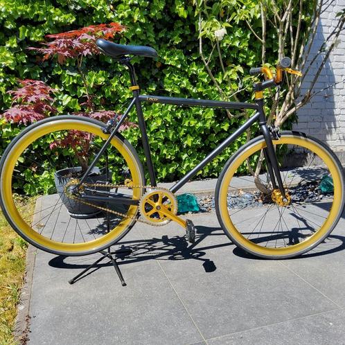 Fixed gear in mat zwart met goud. Merk LOCO, Fietsen en Brommers, Fietsen | Heren | Sportfietsen en Toerfietsen, Ophalen of Verzenden