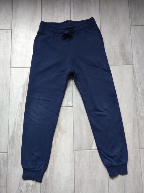 ★ M134 - Sportbroek, Kinderen en Baby's, Kinderkleding | Maat 134, Gebruikt, Jongen, Broek, Ophalen of Verzenden