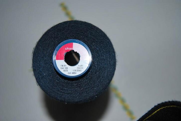 grote koon doorstikgaren Champion donker blauw TK24 2500m, Hobby en Vrije tijd, Naaien en Fournituren, Nieuw, Garen of Naald(en)