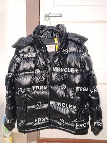 Veste moncler bomber Neuf 140€ taille s beschikbaar voor biedingen