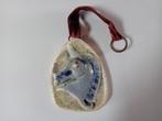 Medaillon paard, Antiek en Kunst, Antiek | Keramiek en Aardewerk, Ophalen of Verzenden