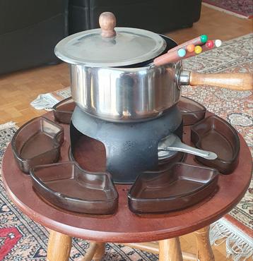 Fondueset op alcohol  beschikbaar voor biedingen