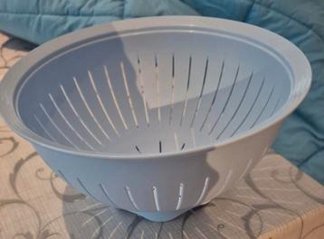 Tupperware  beschikbaar voor biedingen