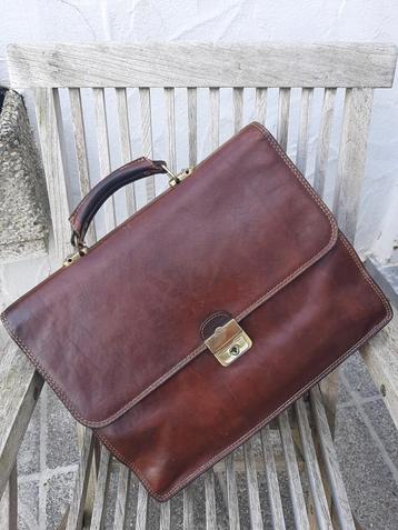 Vintage TONY PEROTTI boekentas in topconditie  beschikbaar voor biedingen